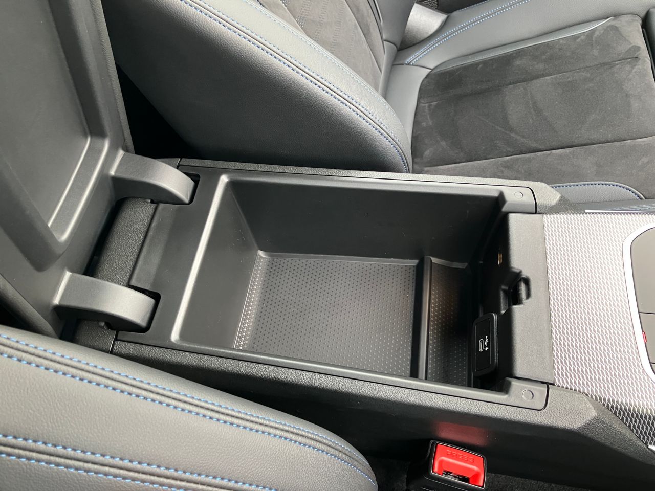 G20 318i Saloon RHD MX