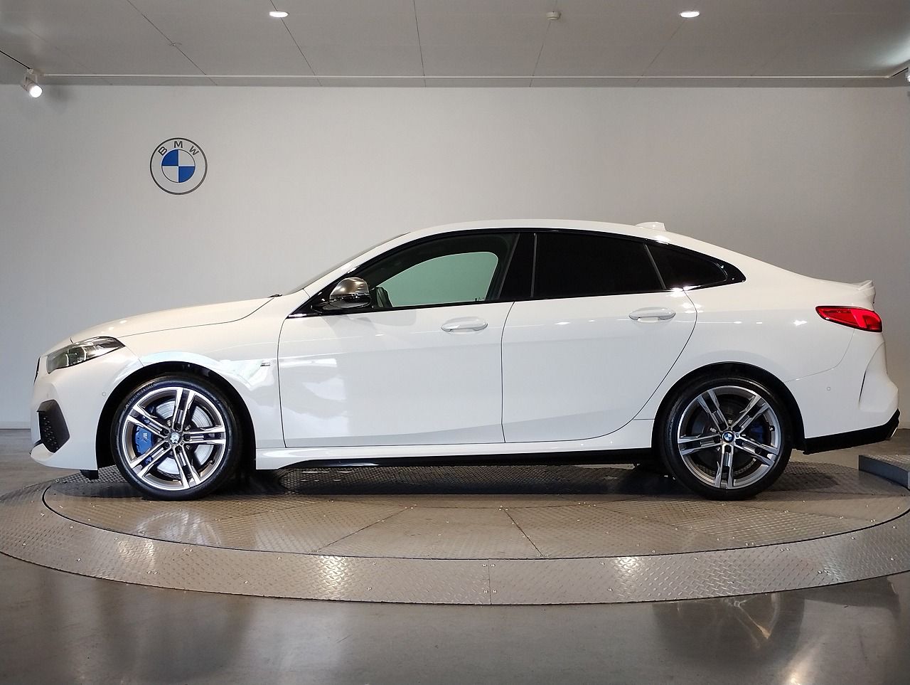 F4* **35i xDrive **** ***** B48 2.0i