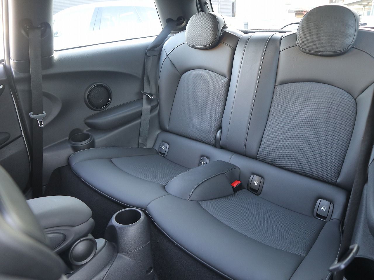 MINI Cooper F56 RHD