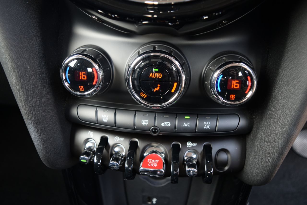 F56 MINI Cooper 3-Door Hatch LCI