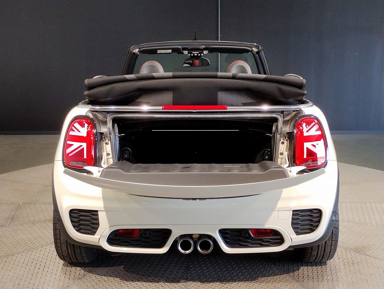F57 MINI John Cooper Works Convertible LCI