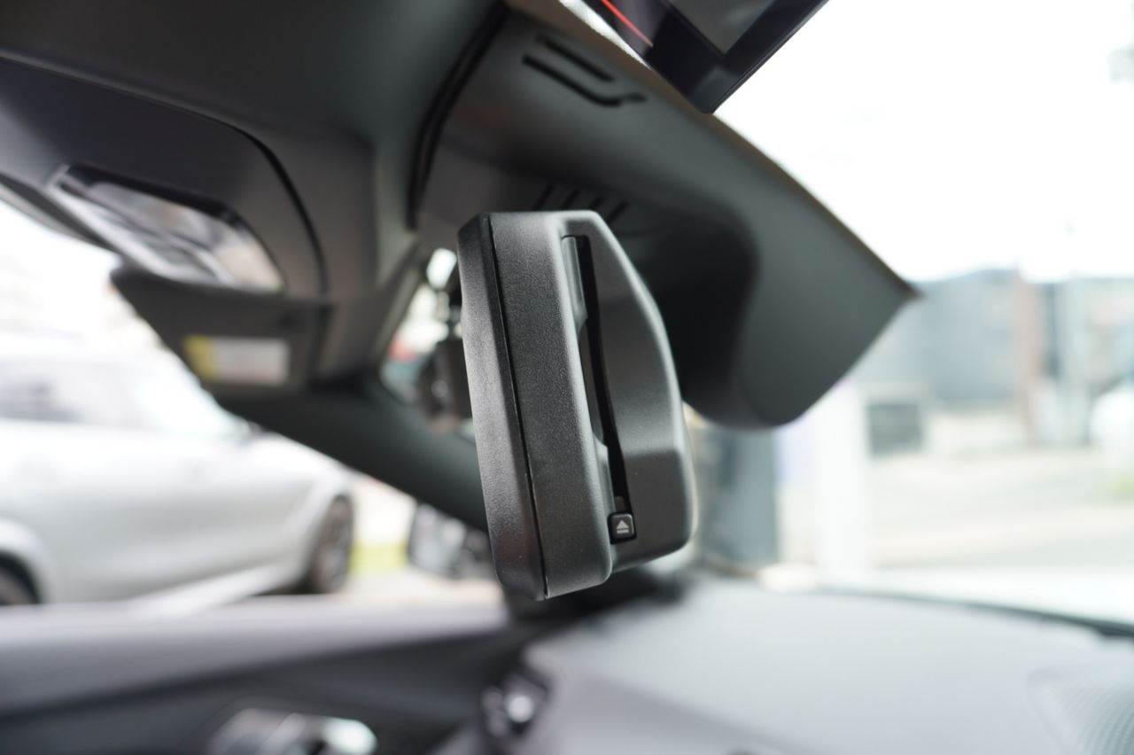 G29 z4 sDrive20i RHD