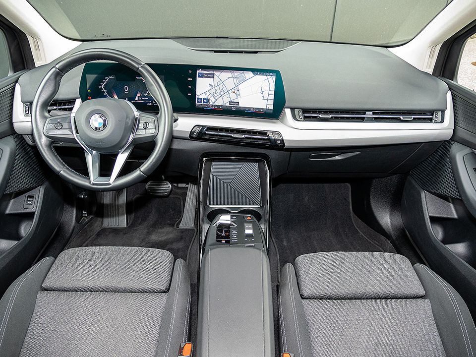 BMW 218