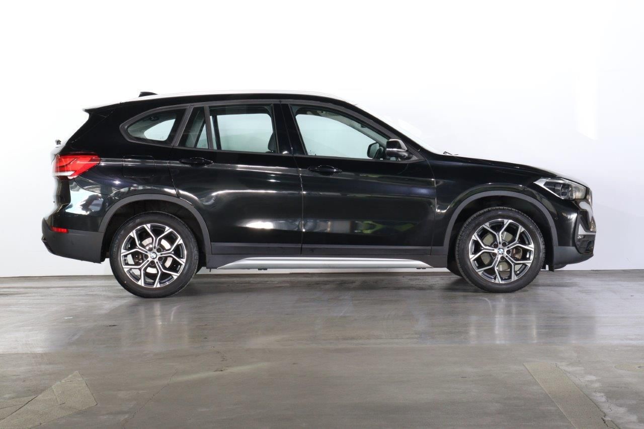 X1 sDrive18i RHD