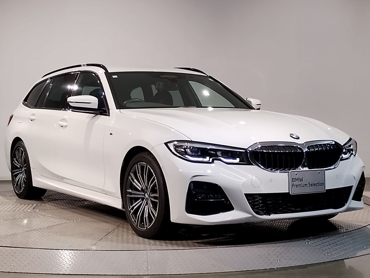 G21 320i RHD