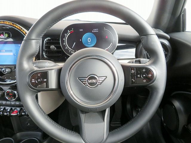 MINI Cooper S Convertible RHD