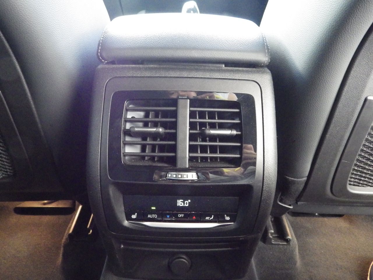 X3 20D