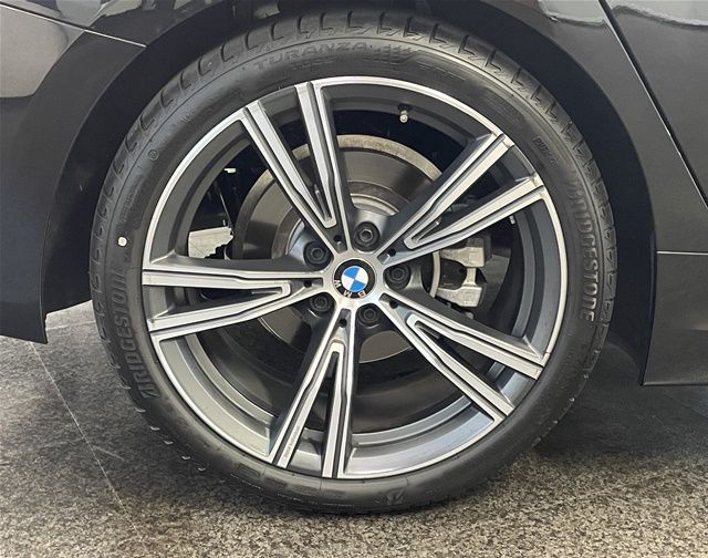 320d xDrive Berline RHD