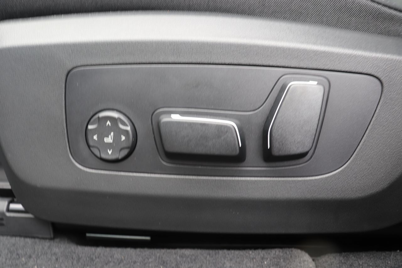 X3 M50 US