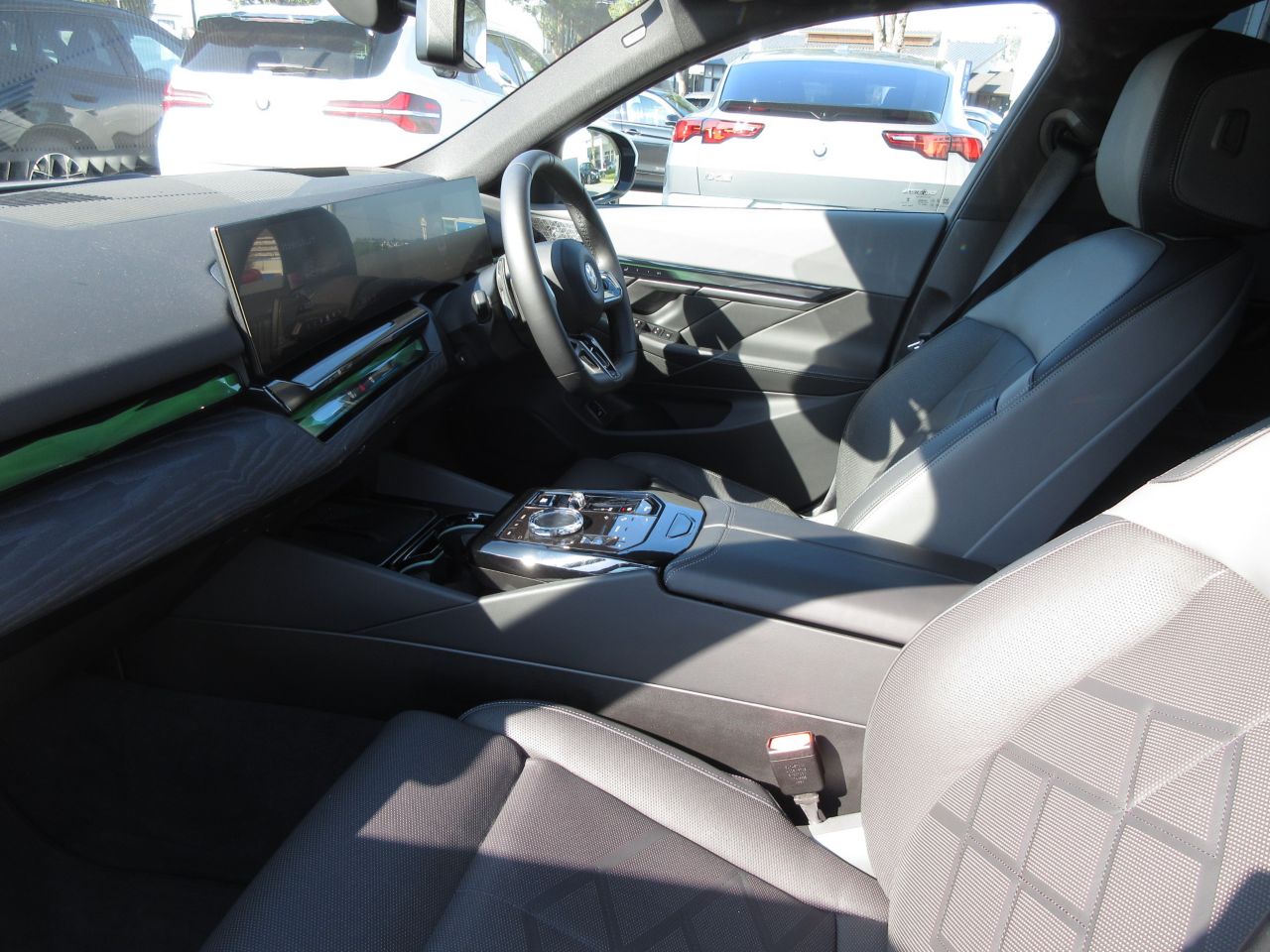 BMW i5 eDrive40 Sedan RHD