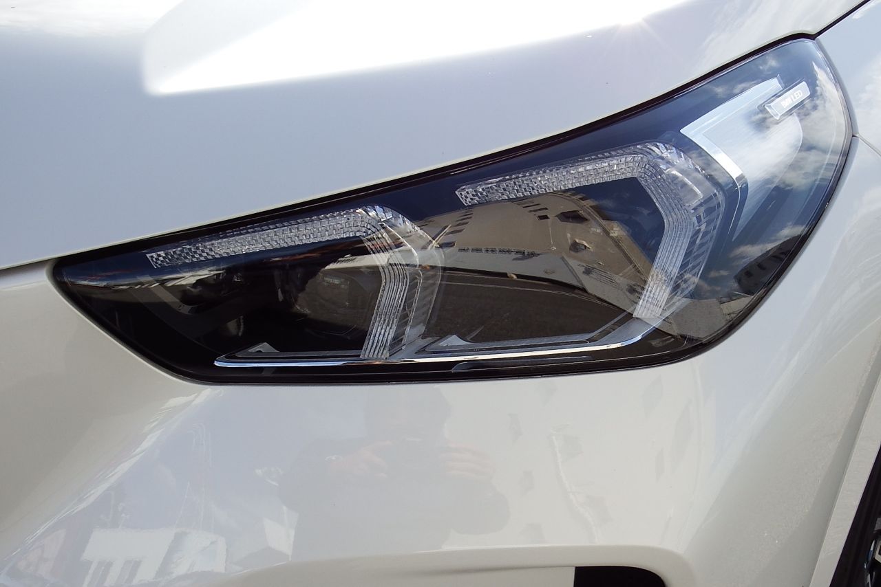 U11 iX1 xDrive30