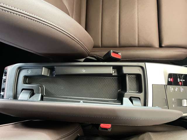 U11 iX1 xDrive30