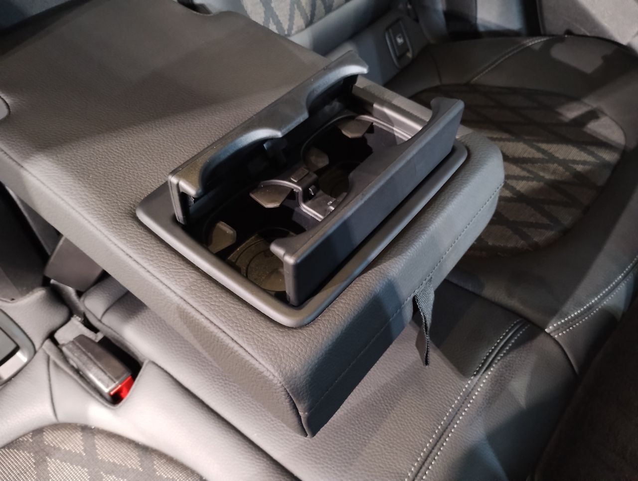 X1 sDrive18i RHD