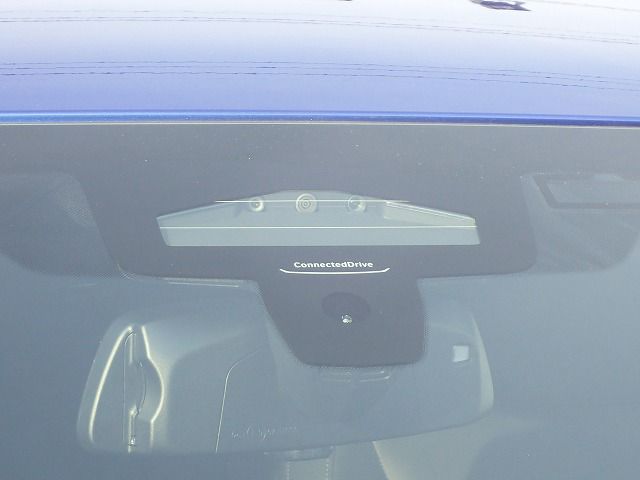 G20 330e Saloon RHD