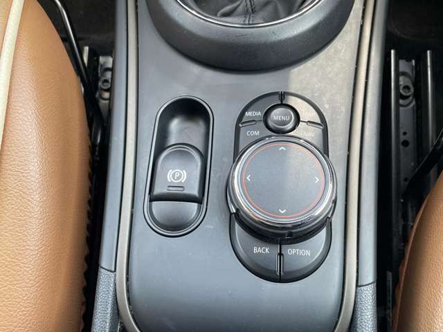MINI CROSSOVER COOPER D