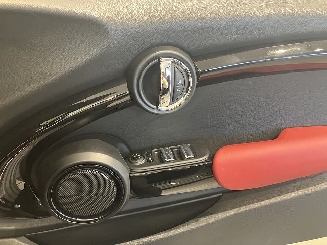 MINI JCW ｺﾝﾊﾞｰﾁﾌﾞﾙ