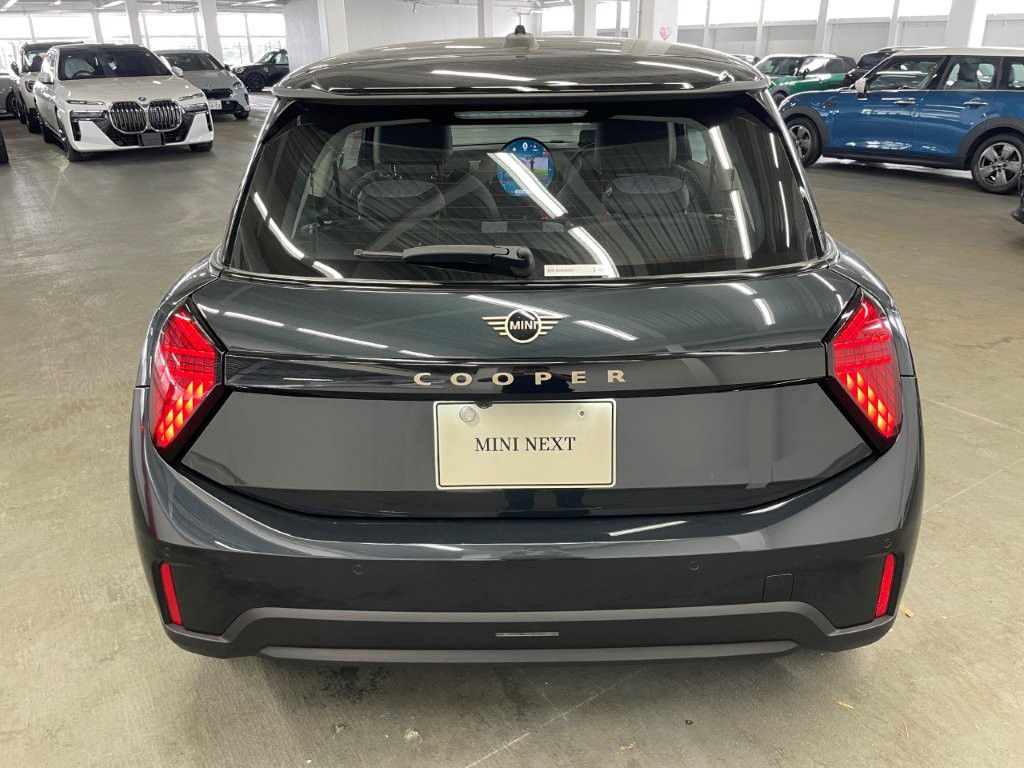 F66 MINI Cooper C 3Dr