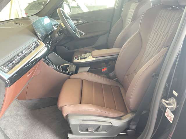 U11 iX1 xDrive30