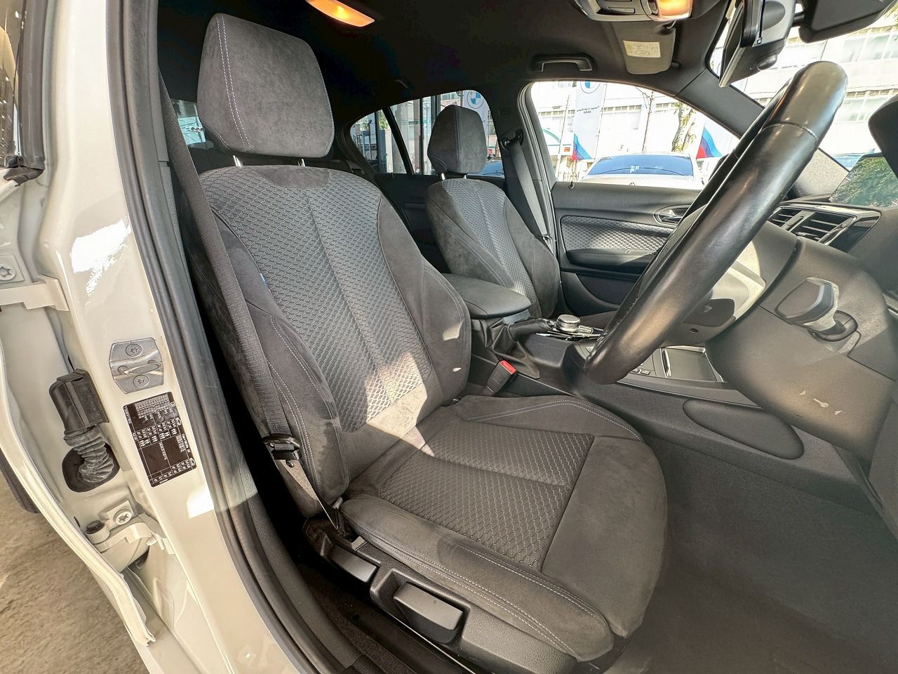 118D 5DOOR RHD