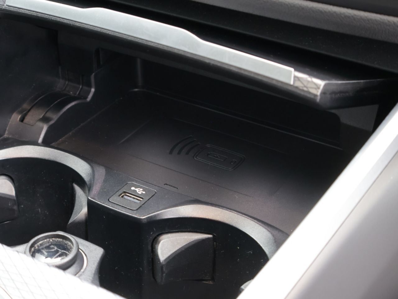 320d xDrive Berline RHD