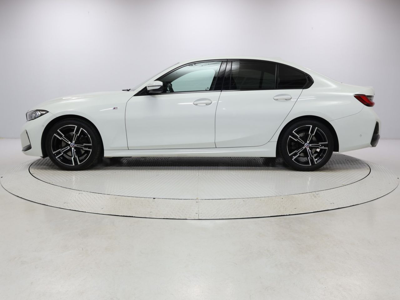 320d xDrive Berline RHD