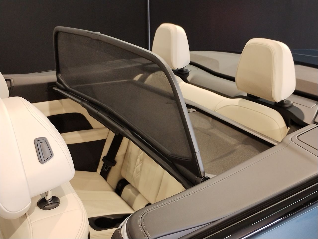 G** 4**i C********** B** 2**i RHD