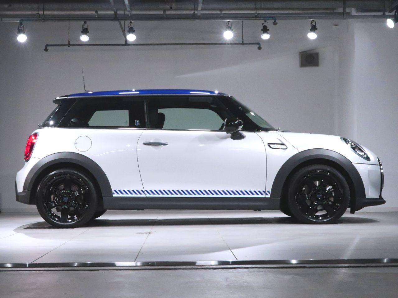 MINI Cooper F56 RHD