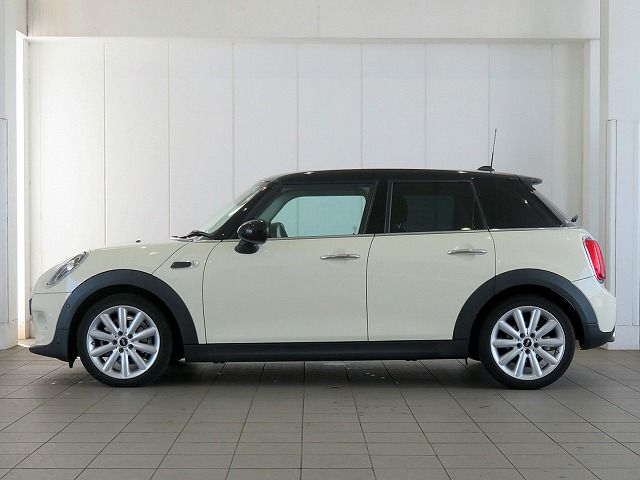 F55 COOPER D (AT)