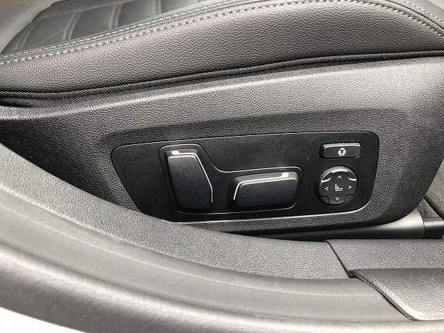 G26 i4 eDrive40 RHD