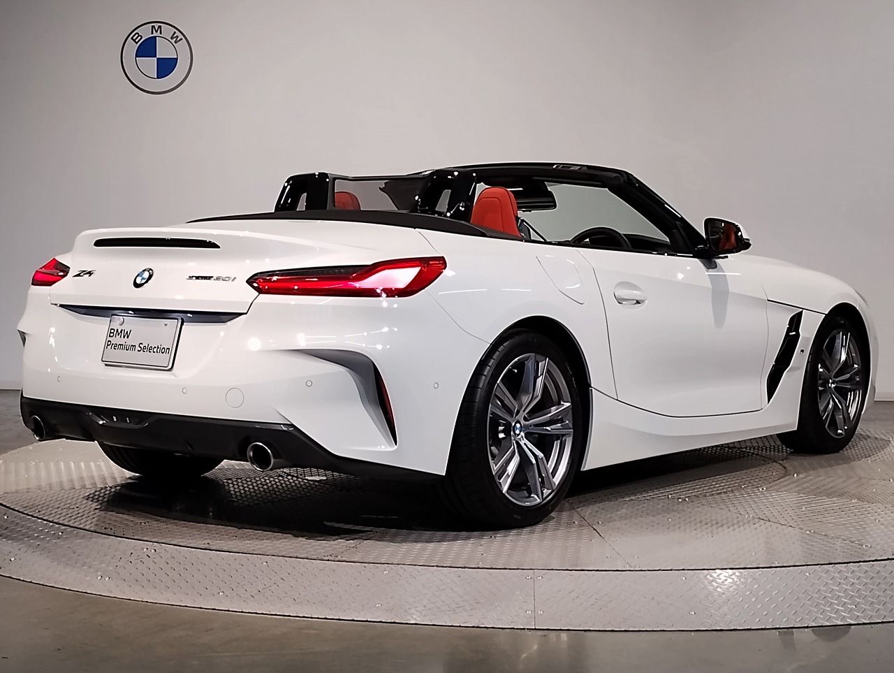 G29 z4 sDrive20i RHD