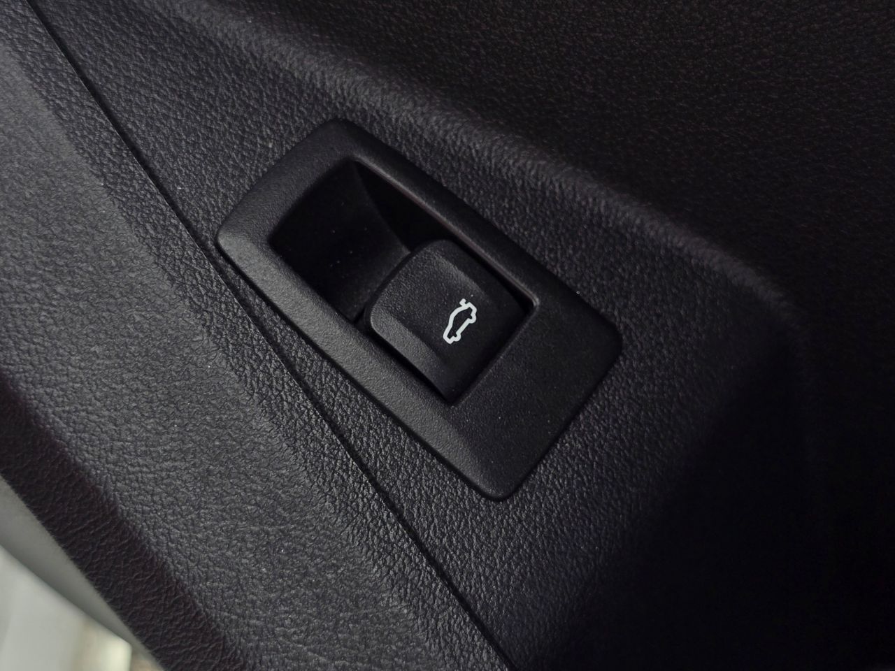F40 118d Sports Hatch 5-door B47 2.0d