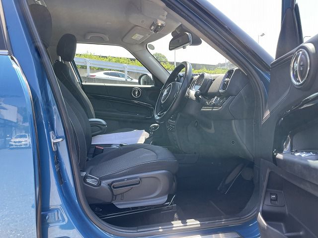 MINI CROSSOVER COOPER D