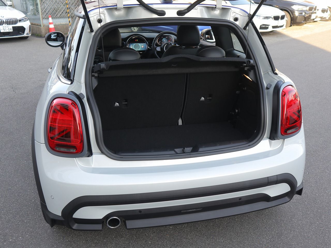 MINI Cooper F56 RHD
