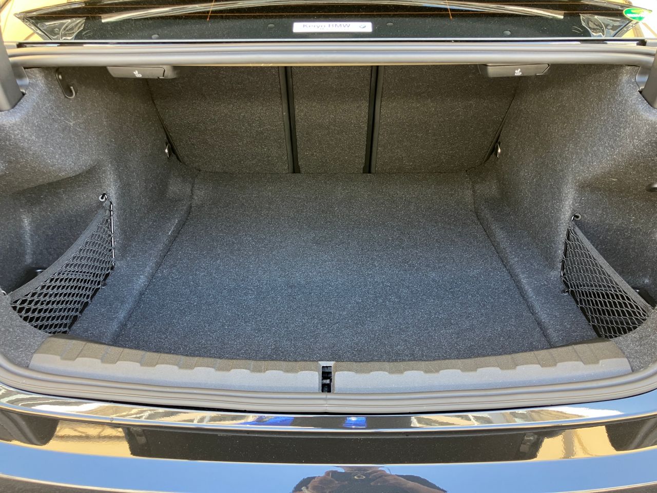 G20 320d xDrive RHD Saloon