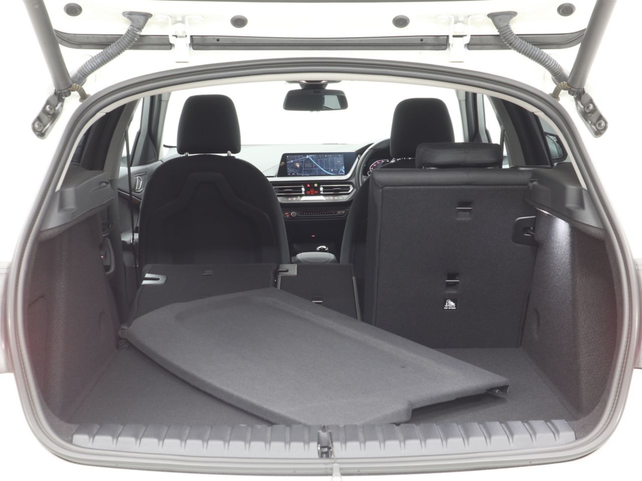 F40 118d Sports Hatch 5-door B47 2.0d