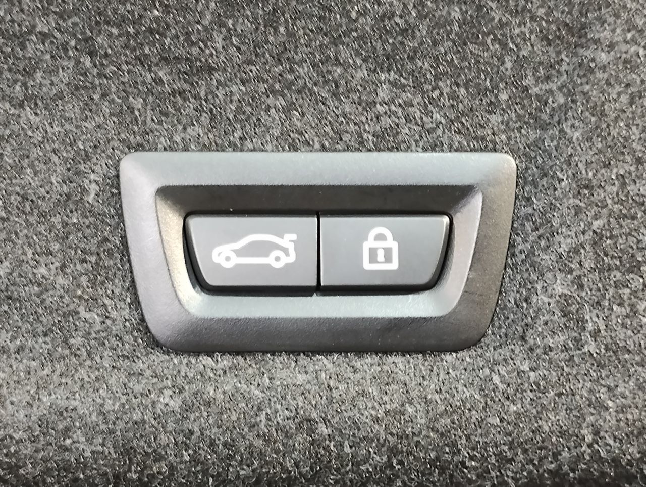 320d xDrive Berline RHD