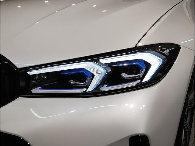 320d xDrive Berline RHD