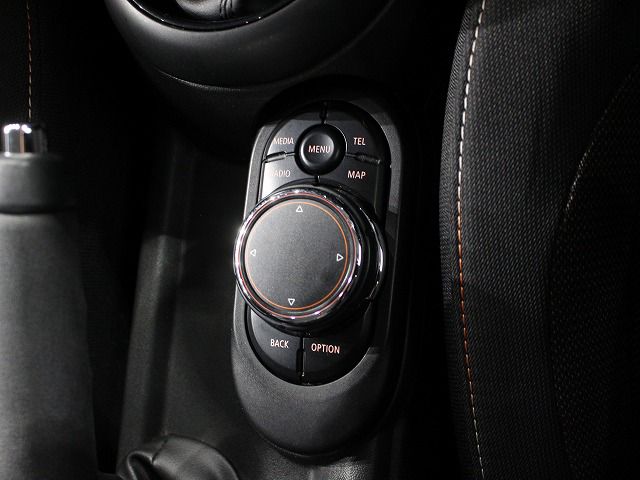 F55 COOPER D (AT)