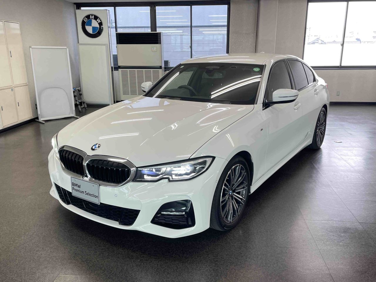 G20 320i Saloon RHD MX
