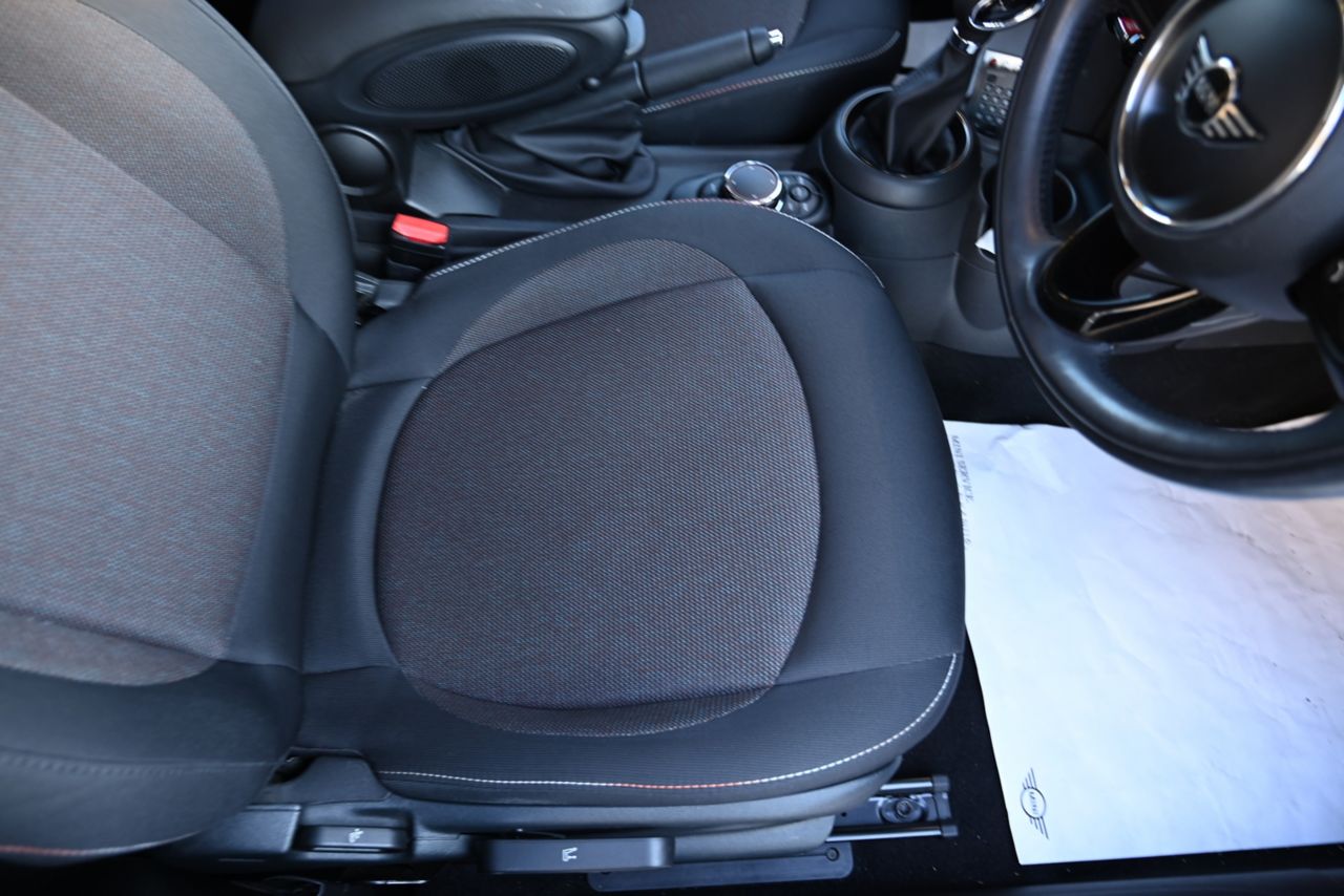 F55 COOPER D (AT)