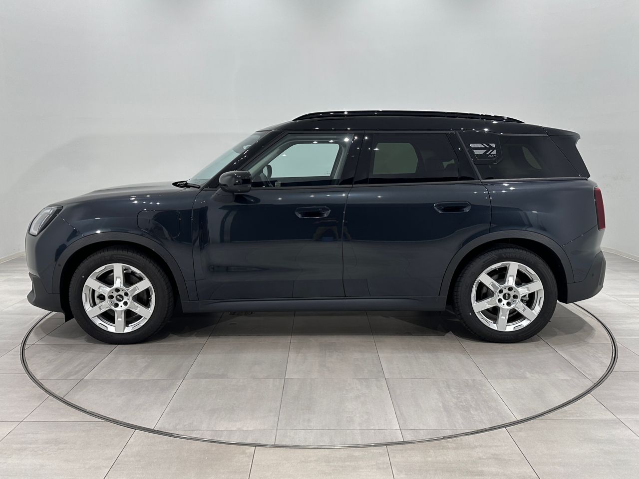 U25 MINI Countryman SE ALL4