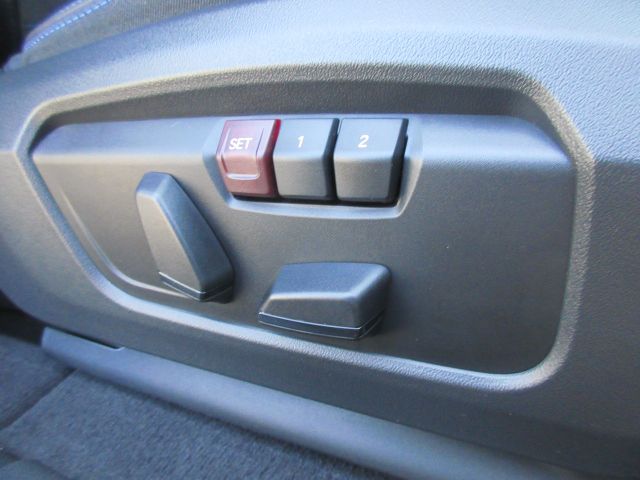 iX2 xDrive30 MSP