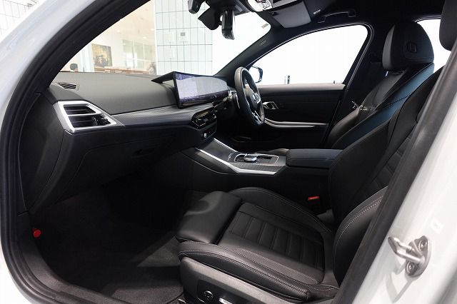 G20 320i Saloon LCI RHD MX
