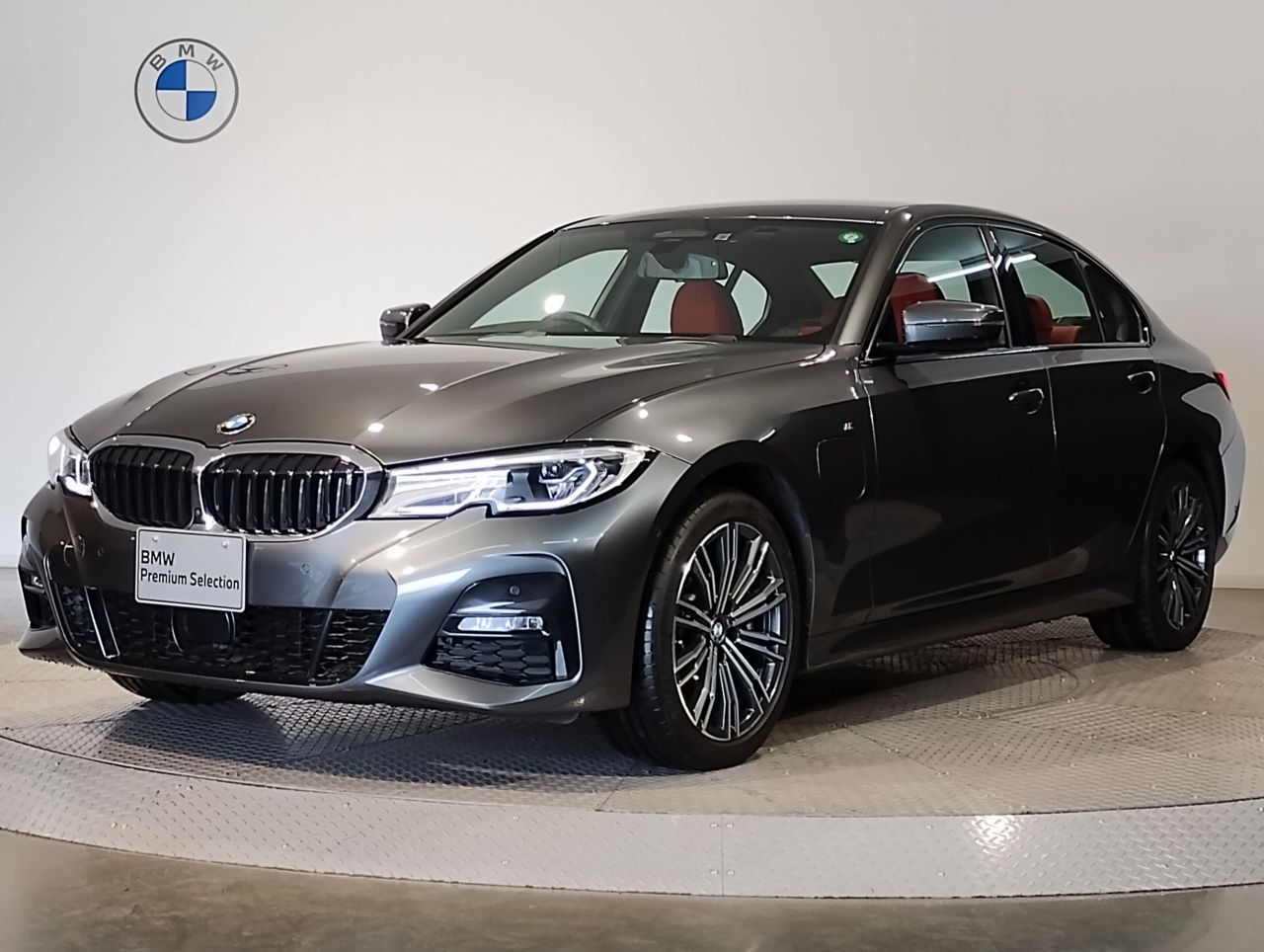 G20 330e Saloon RHD