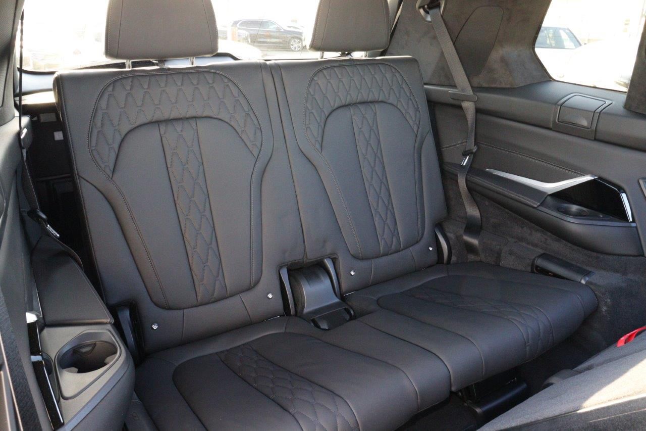 X7 xDrive40d RHD US