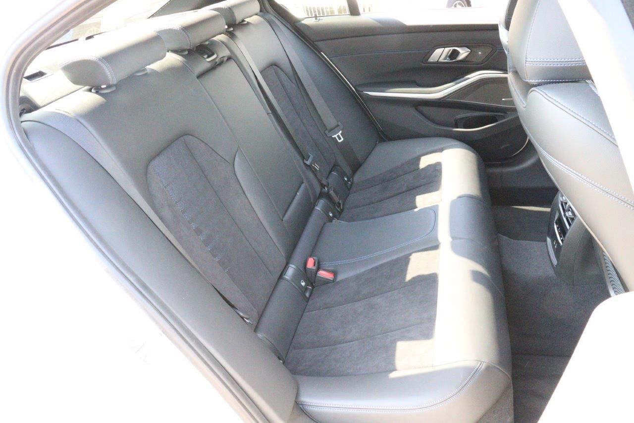 G20 330e Saloon LCI RHD MX