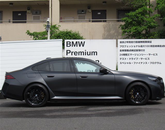 M5 Saloon RHD