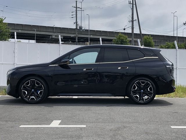 i20 iX xDrive40