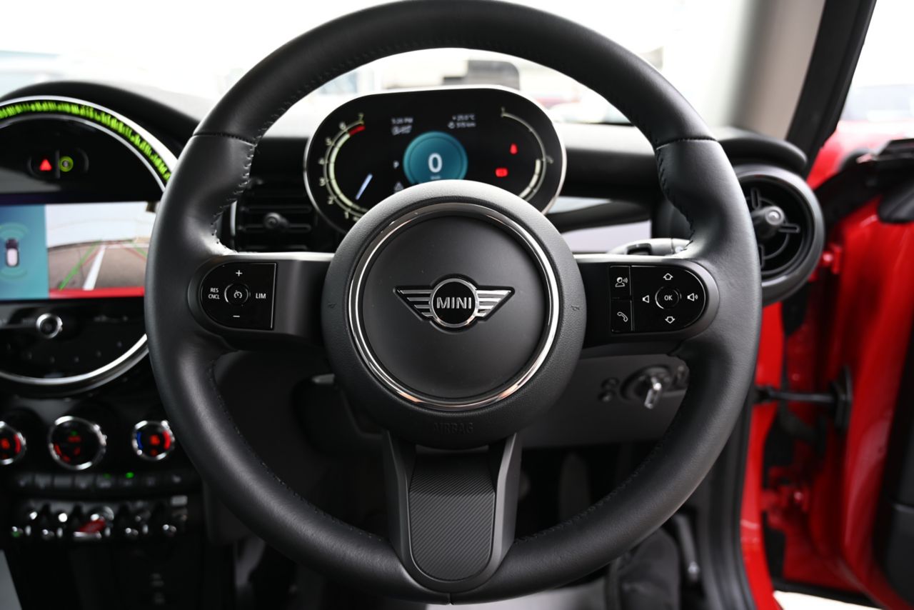 MINI Cooper F56 RHD
