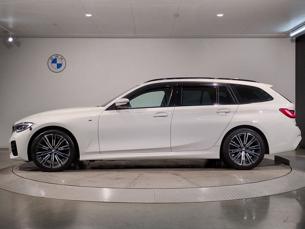 G21 320d xDrive Touring RHD